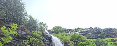 आकुर्ली  गाव : धबधबा